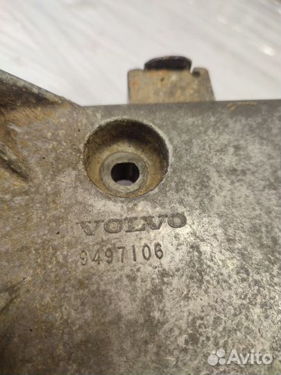 Кронштейн генератора Volvo S60