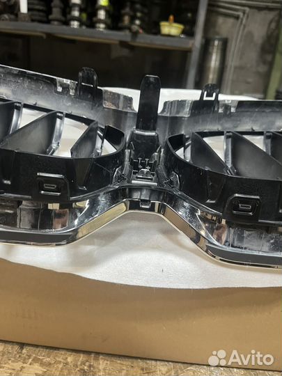 Решетка радиатора BMW