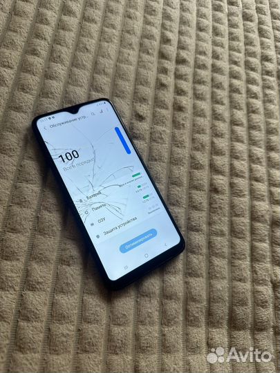 Samsung Galaxy A10, 2/32 ГБ