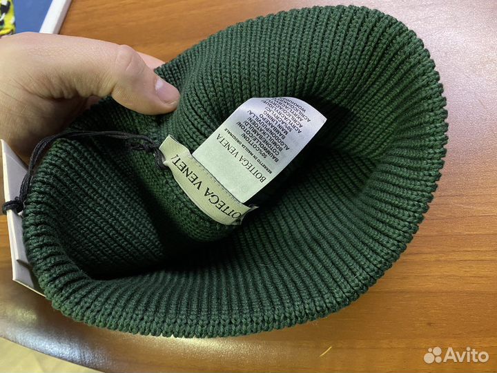 Шапка Bottega Veneta