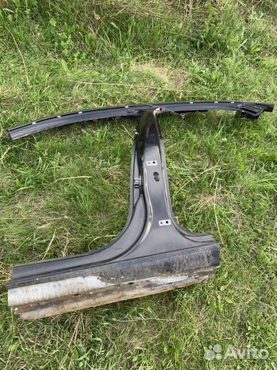 Левая средняя стойка кузова audi a4 b8