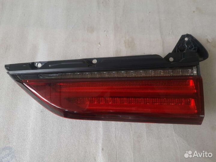 Lexus LX 570 фонарь задний правый на крышку
