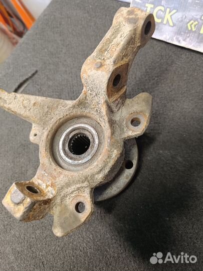 Поворотный кулак левый фиат палио