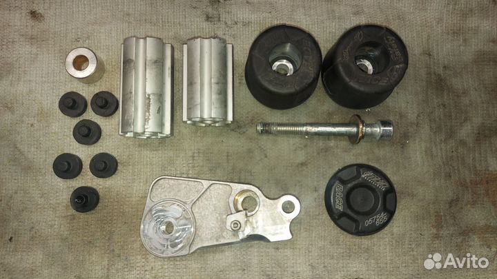 Слайдры GSG moto для Honda VFR 1200 FD (автомат)