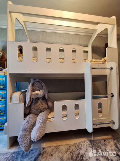 Двухярусная кровать детская