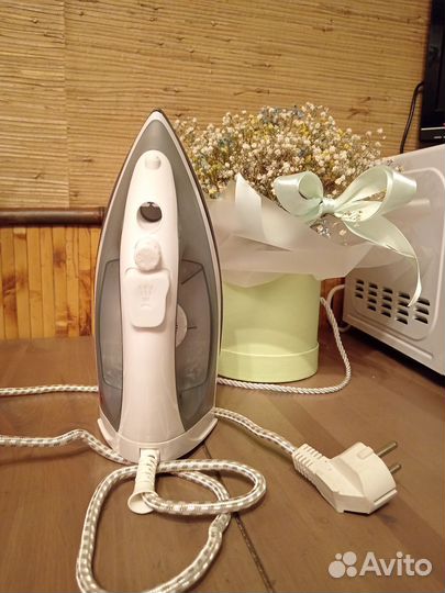 Утюг trikli tr565 бу