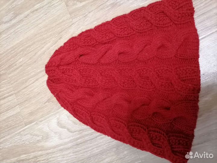 Капор женский, двойная шапка ручной вязки