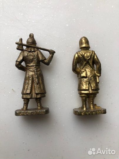 Солдатики из Киндер сюрприза / Киндера