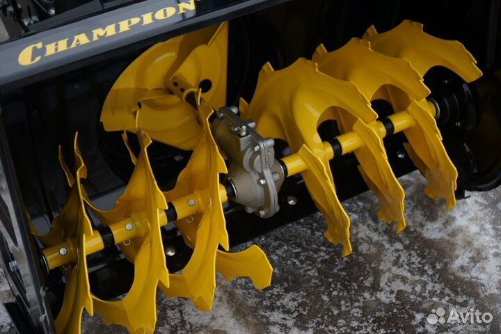 Снегоуборщик champion ST1171E