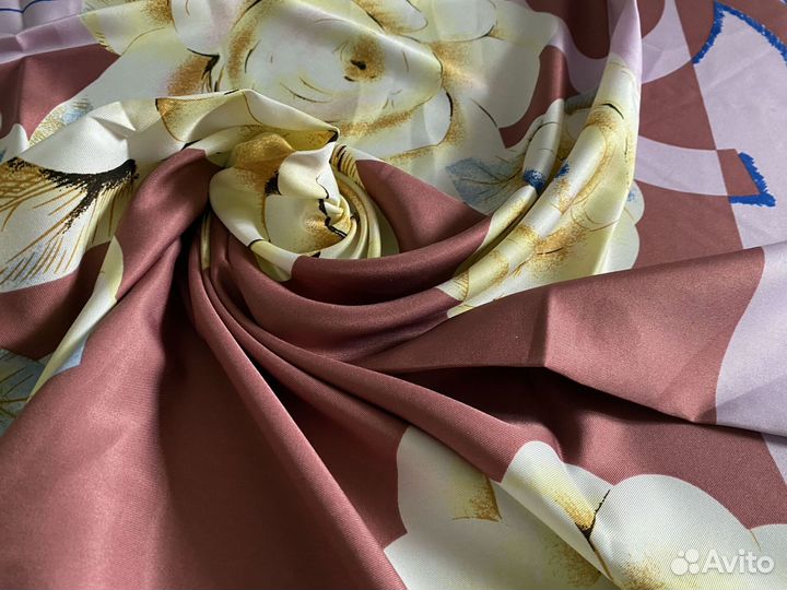 Платок шелковый Chanel