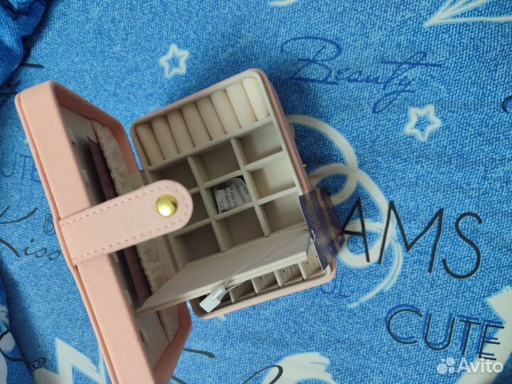 Шкатулка для украшений новая