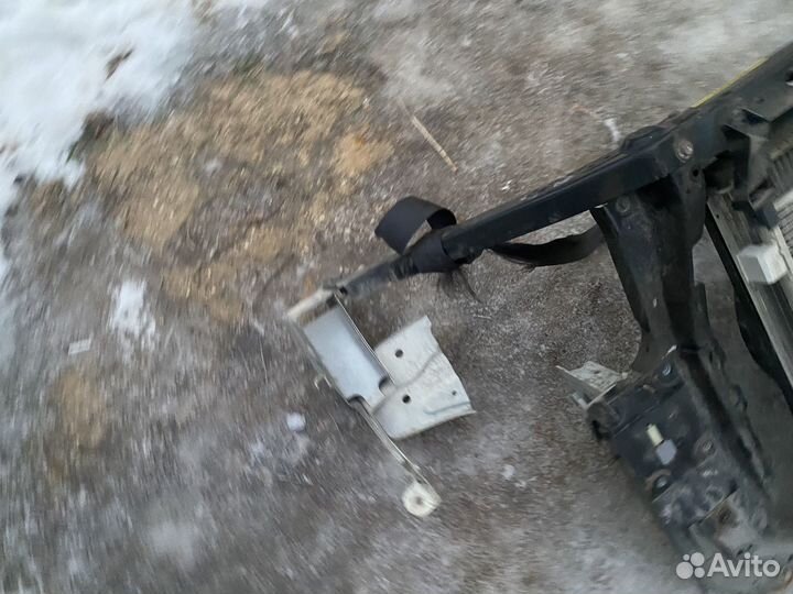 Nissan x trail t31 панель рамка радиатора