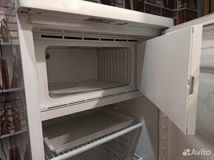 Холодильник б/у 