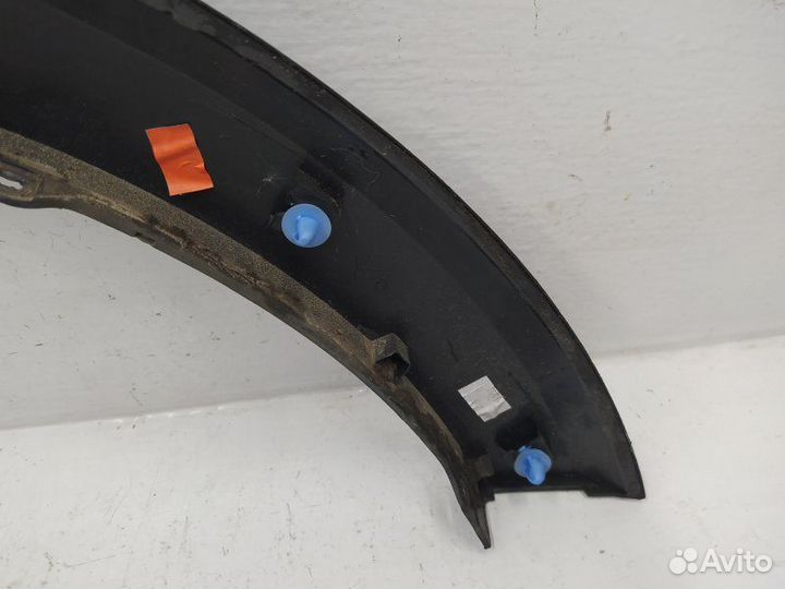 Молдинг крыла переднего левого Renault Sandero Stepway 2011