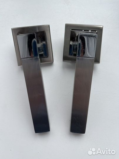 Дверная ручка