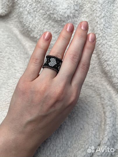 Кольцо широкое из бисера ручной работы