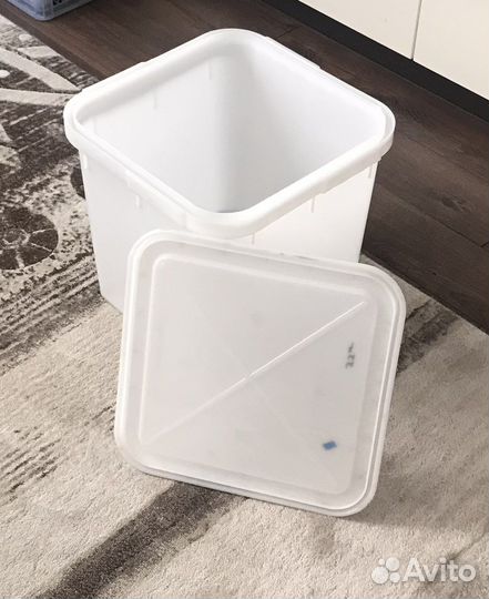 Ёмкость с крышкой на 30 литров