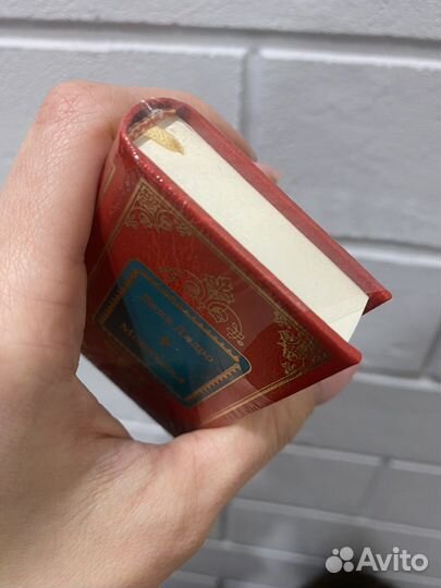 Книги в миниатюре