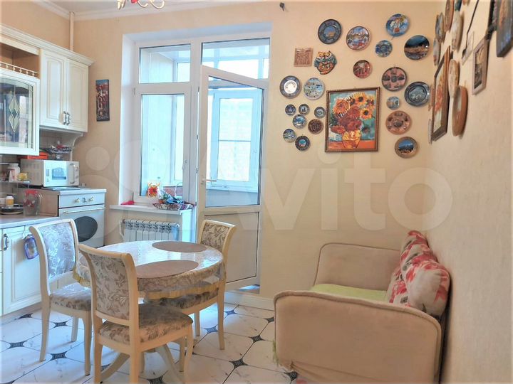 2-к. квартира, 79 м², 11/18 эт.