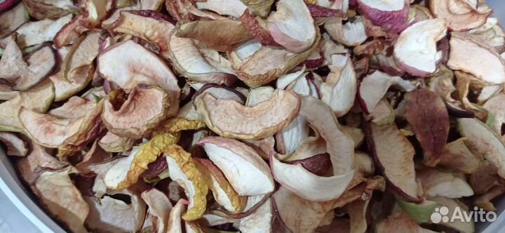 Домашняя консервация и сушенные фрукты и ягоды