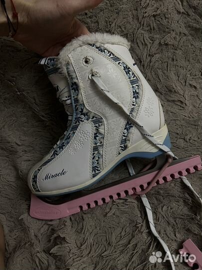 Коньки женские