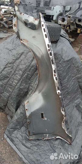 Крыло переднее правое mercedes w140