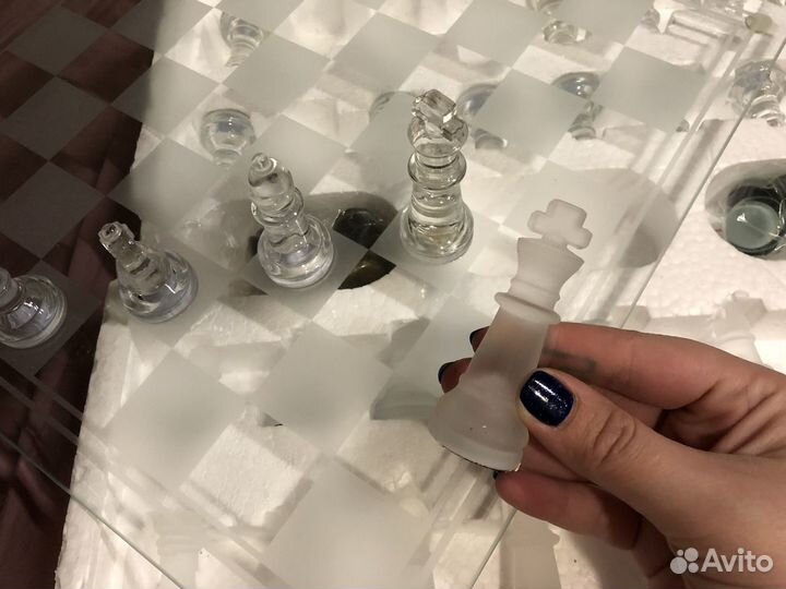 Стеклянные шахматы и шашки