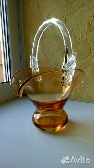 Хрустальная конфетница с ручкой. Советский винтаж