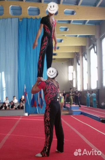 Костюм для акробатики
