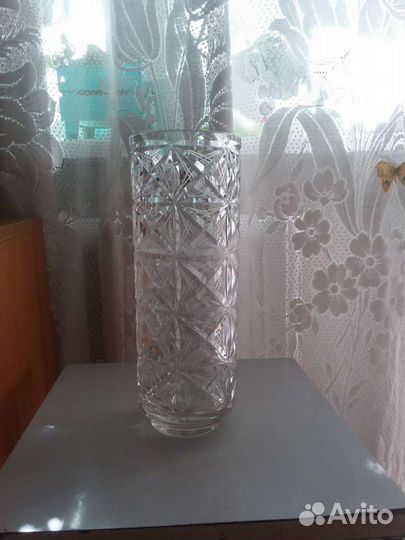 Хрустальная ваза