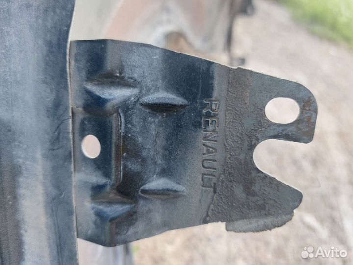 Переднее крыло LADA largus