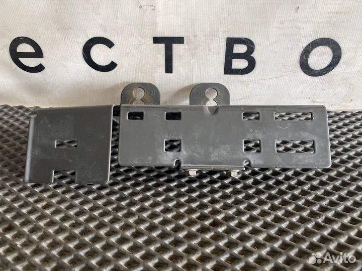 Кронштейн (крепление) Volvo FH4 21816510