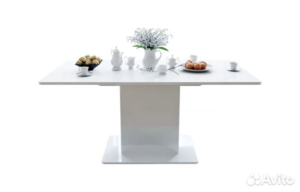 Стол обеденный