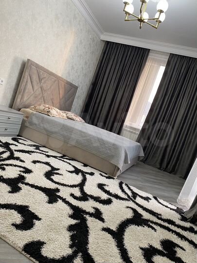 1-к. квартира, 107 м², 8/8 эт.