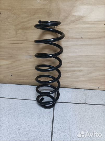 Пружина задняя VW Golf 6/Jetta 6