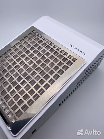 Маникюрная вытяжка