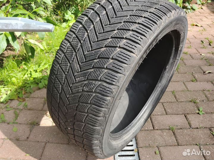 Michelin X-Ice 245/45 R18 100H