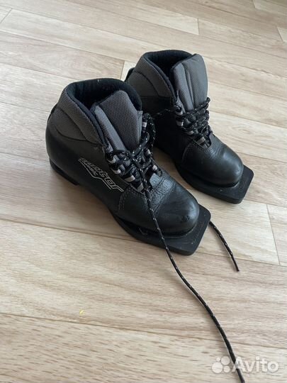 Лыжные ботинки р.31