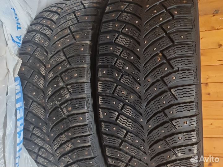 Michelin X-Ice North 4 215/55 R17 98T