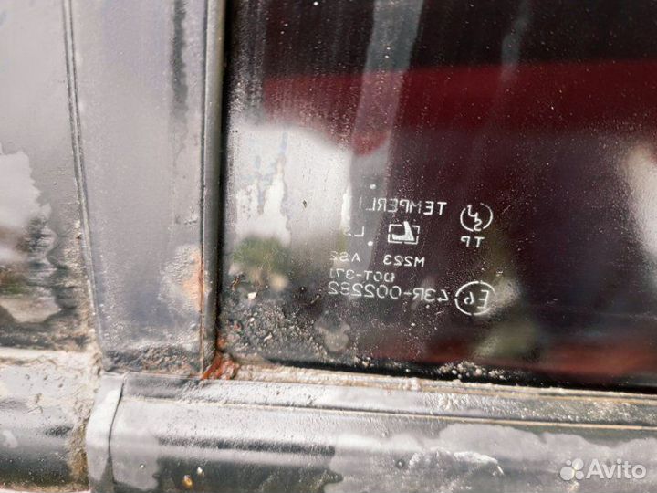 Стекло дверное заднее правое Nissan Primera P11