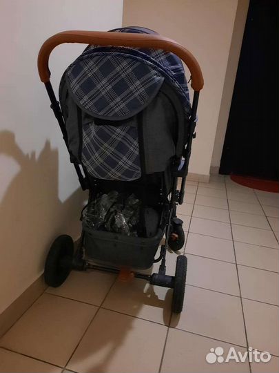 Прогулочная коляска