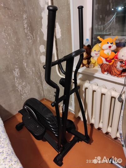 Эллиптический тренажер torneo