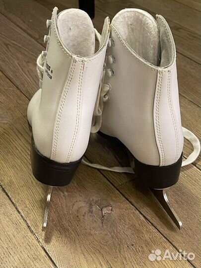 Коньки фигурные детские 32 для девочки