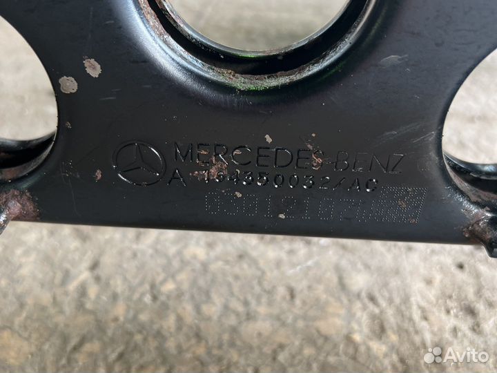Подрамник задний Мерседес гл 164