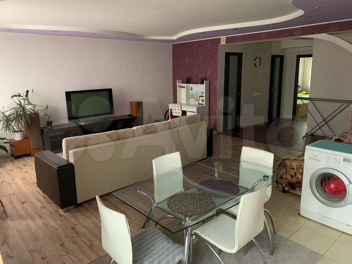 2-к. квартира, 65 м², 8/10 эт.