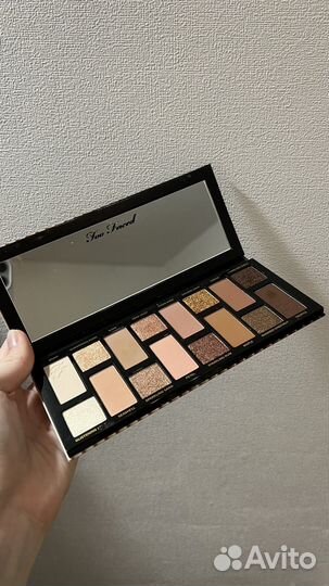 Палитра теней too faced
