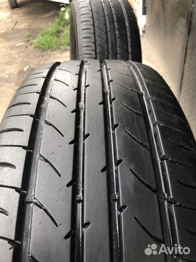 Toyo NanoEnergy 3 215/60 R16
