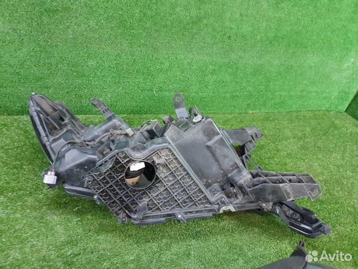 Фара левая Toyota Land Cruiser Prado