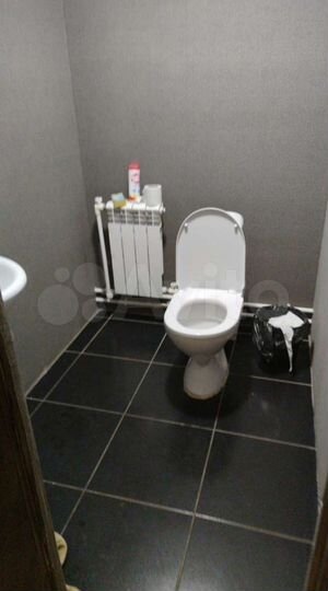 Комната 18 м² в 6-к., 2/4 эт.