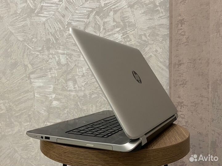 Ноутбук HP 17.3